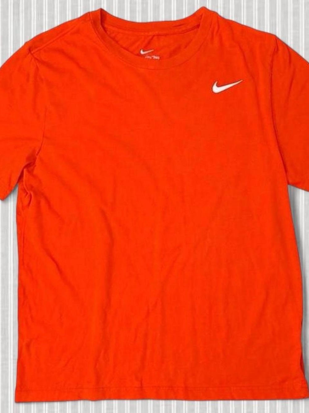 Nike Dri Fit Orange Tee Size Medium Athletic Logo Swoosh Shirt